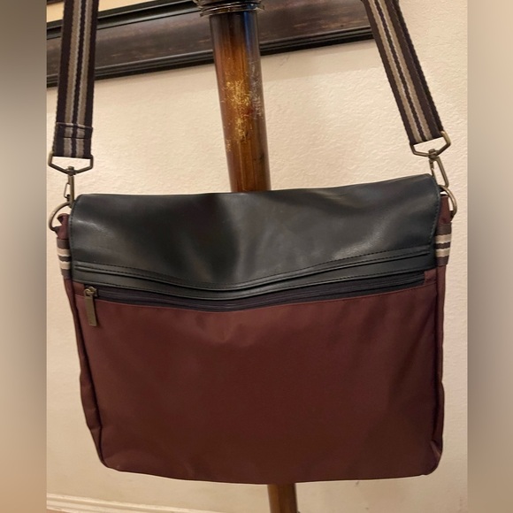 Zare Man please check all picture of condition - Picture 12 of 17